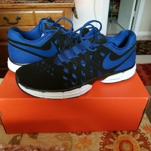 Nike lunar fingertrap size 11